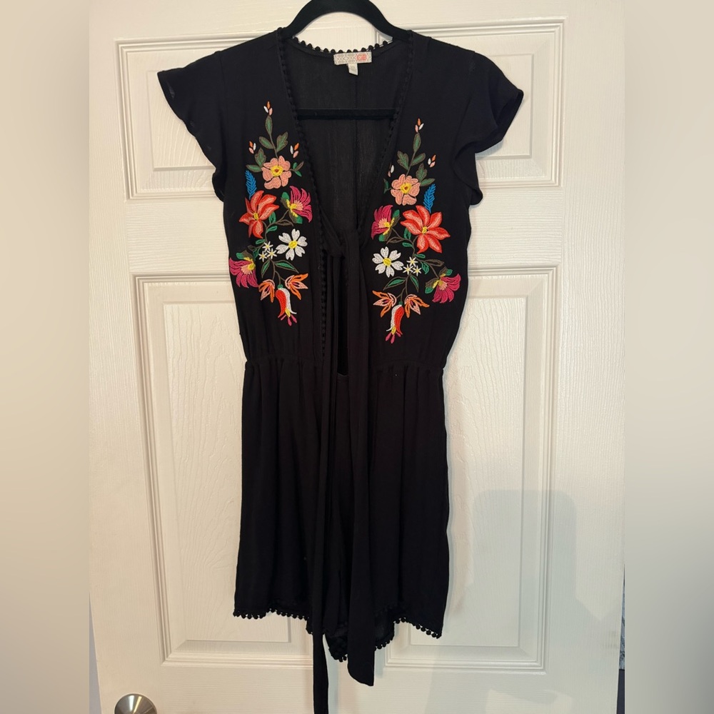 Gianni Bini black embroidered romper